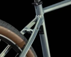 Cube Hyde Pro - Urban Bike 2023 | Metalgreen'n'black -Shimano Shop cube hyde pro urban bike 2023 metalgreennblack xl 004 95292 2200x1760 1280x1280