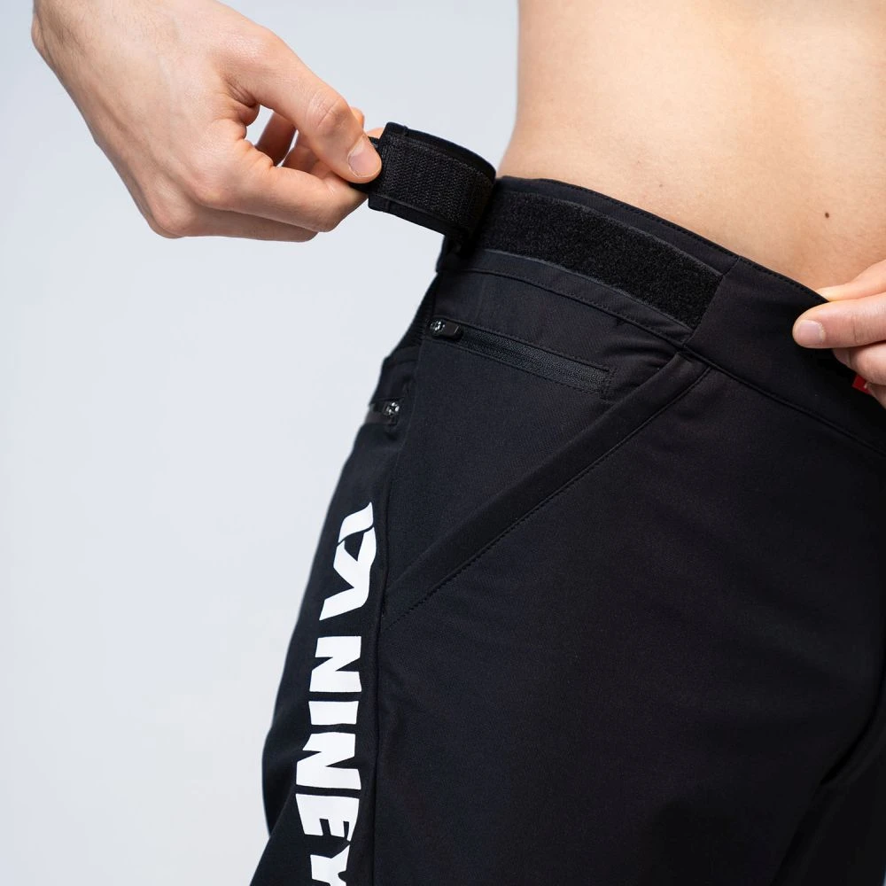 CORE. Tech Riding Pants Black 8 CORE. Tech Riding Pants Black – Bild 6